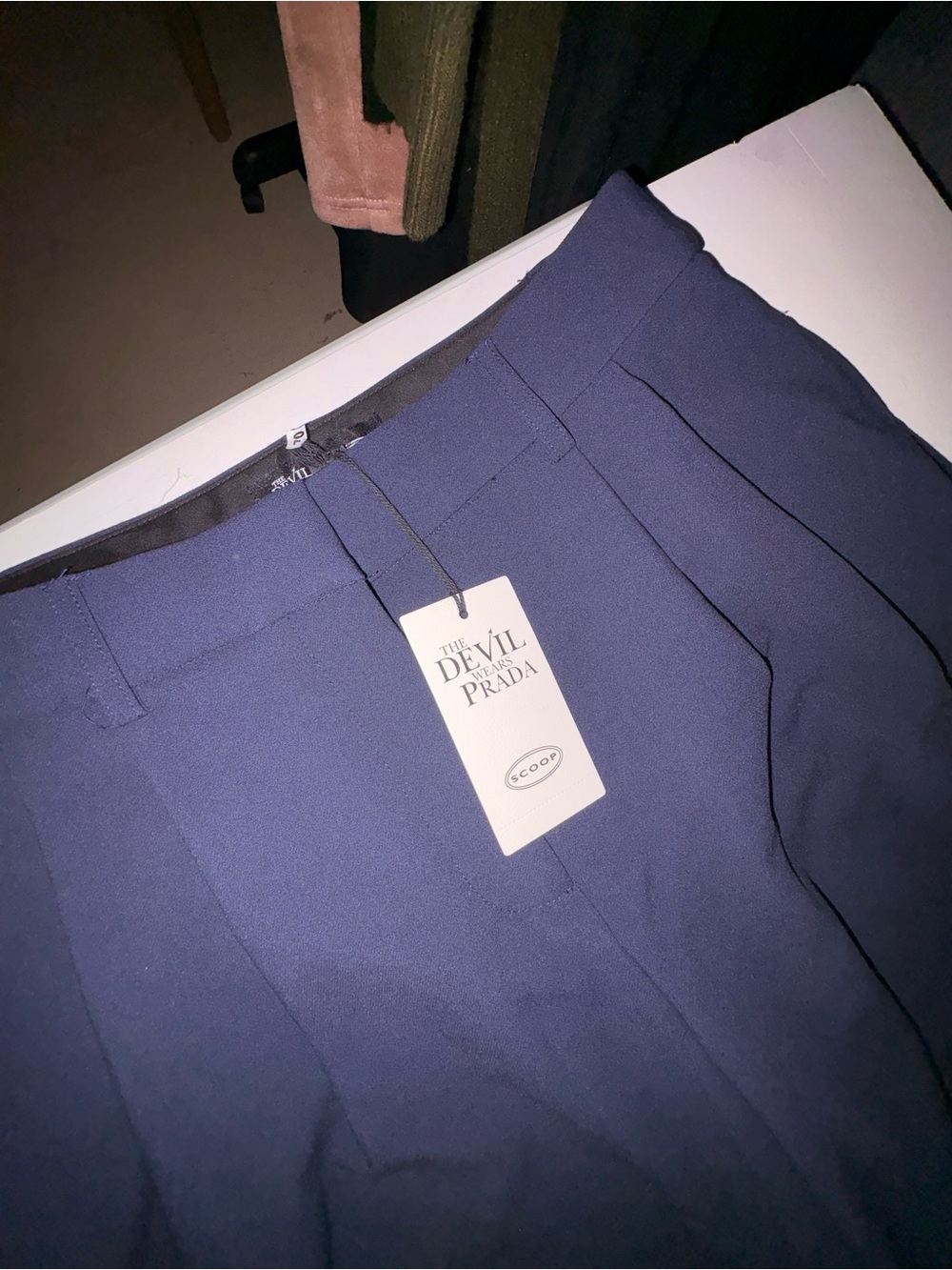 NWT Devils Wear Prada Scoop Collection size 6 high rise pleated trousers - Picture 3 of 6